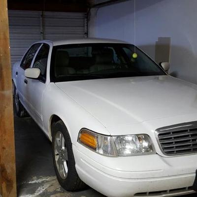 2011 crown victoria with low mileage - we will be taking sealed bids on the car with $100 cash deposit fully refundable if you don't win...