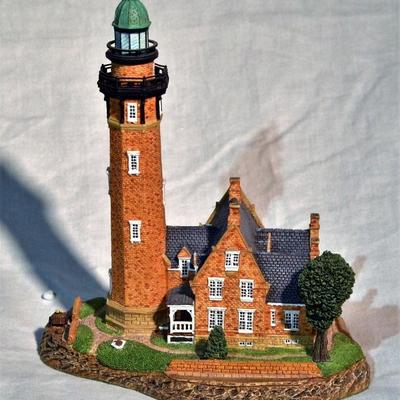 25 Lots of Harbour Lights Lighthouses in Auction