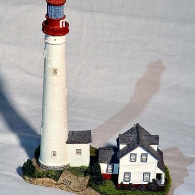 25 Lots of Harbour Lights Lighthouses in Auction