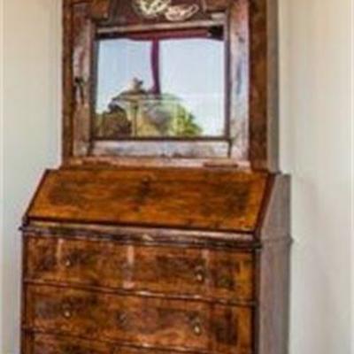 18th Century Burl Wood and Elmwood Secretary Desk - Bookcase