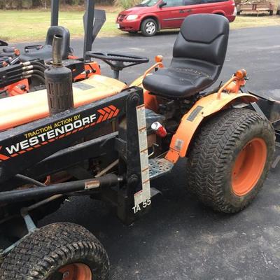 B71 Kabota 468 hours/Front End Loader, Box Blade, Brush Hog