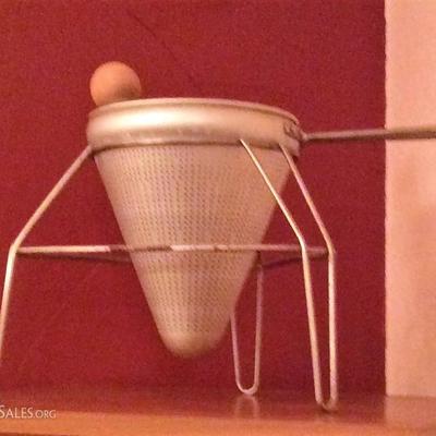 Vintage Tomato Deseeder
