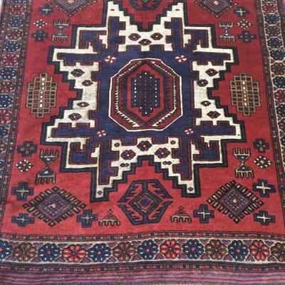 Hand knotted Oriental Rug