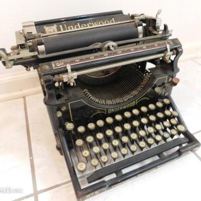 Underwood typewriter No. 5