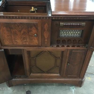 Victrola record player 36x17x36