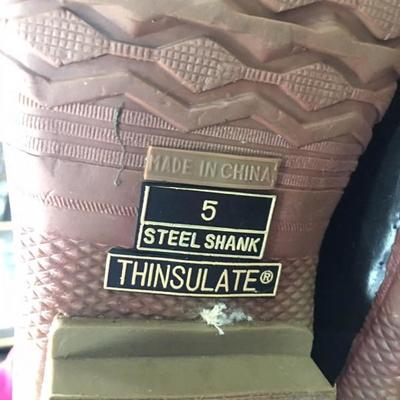 Boots size 5