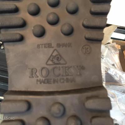 Kids boots size 13