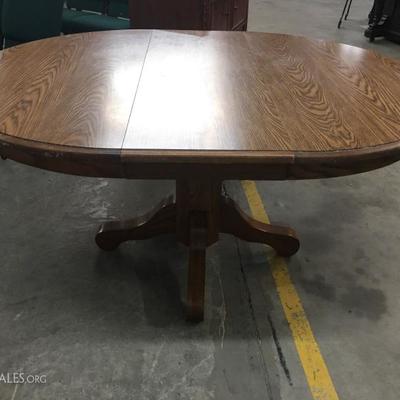 Oak table with laminate top 4ftx5.5ft with leaf