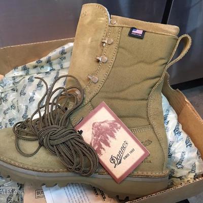 Danner boots size 8