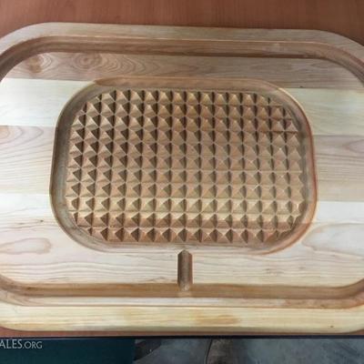 Meat carving board