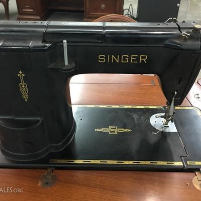 Singer corner sewing table 29x17.5x30
