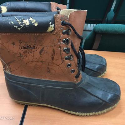 Boots size 13