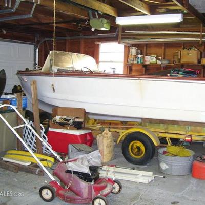 Vintage Cruiser boat on tilt trailer - project piece