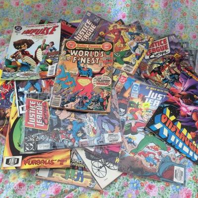 GY008 DC Collectible Comics 
