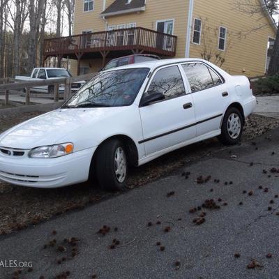 2000 Toyota Corolla CE - Clear GA Title - Reverse does not work.