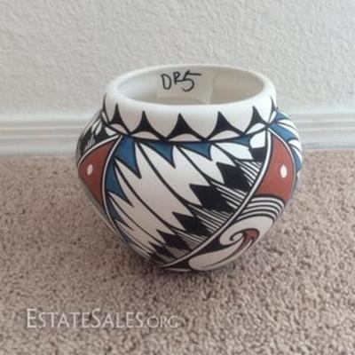 Gloria Holguin Native American Pottery