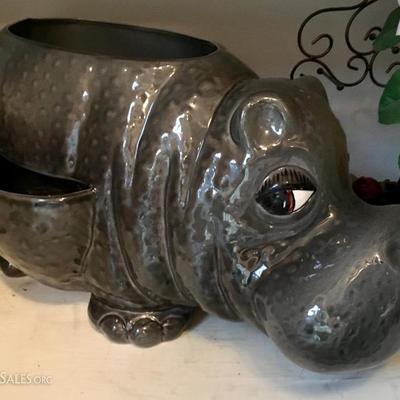 Hippo planter