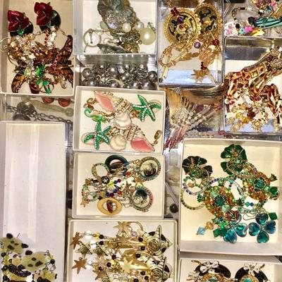 LUNCH AT THE RITZ Vintage Earrings -- collectors will love