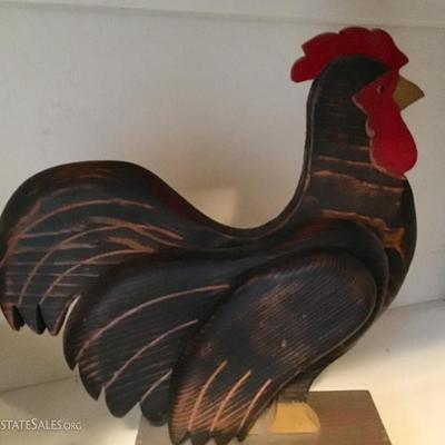 Wood rooster decor