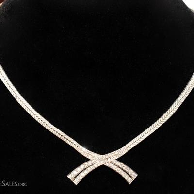 Diamond and 18K white gold necklace