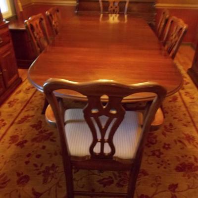 Federal style mahogany dining table $399
41 1/2 X 101 X 29