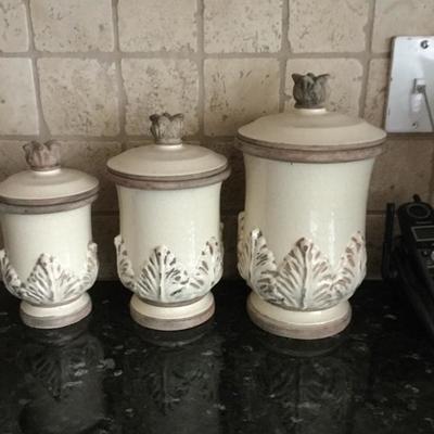 Beautiful countertop containers 