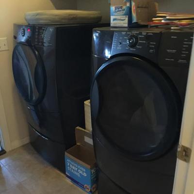 Front load washer and dryer being sold as a set only 
