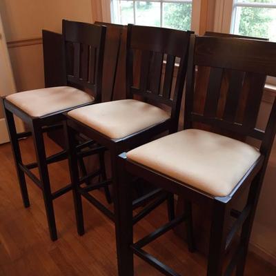 3 barstools