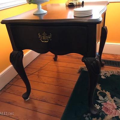 Carriage House Rectangular Drawer End Table by Kincaid Furniture. Cherry Finish. Queen Anne Style End Table. Still available for purchase...