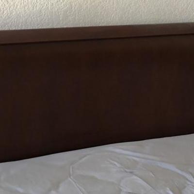 Dark Wood Matching Sleigh Bed