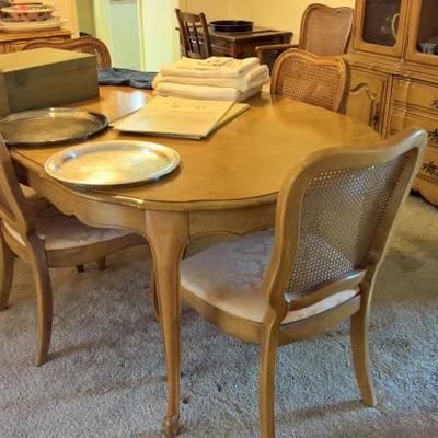 Dining Table + 6 Chairs (matches hutch & Buffet)