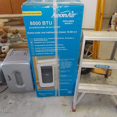 New in the original box air conditioner SOLD