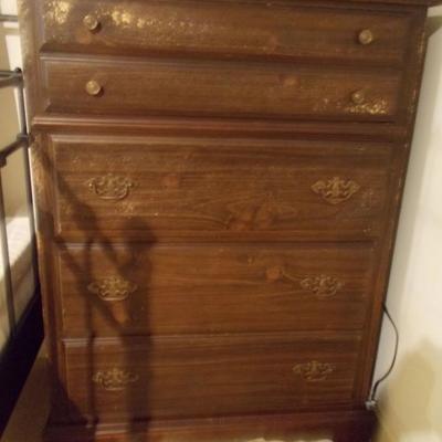 Bassett chest of drawers $60