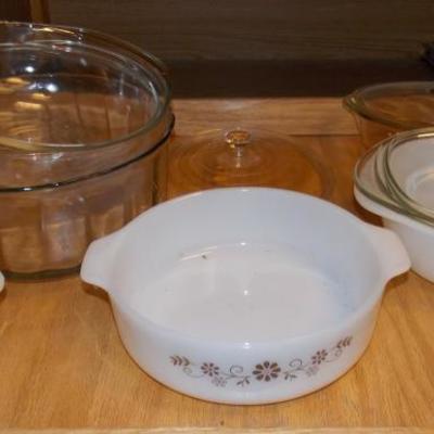 Vintage cookware , other glass serving bowls