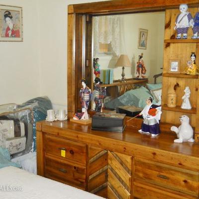 Gillespie Furniture Co. full bedroom set, Oriental dolls, etc.