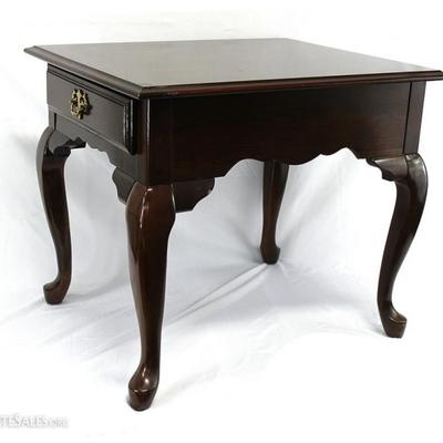 Queen Anne Style End Table
