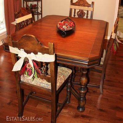 Antique Dining Table with Two Leaves and Six Chairs
