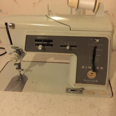 Sewing machine built in 