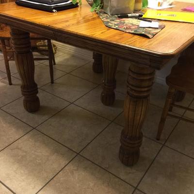 Solid oak dong omg table with 6 chairs 
