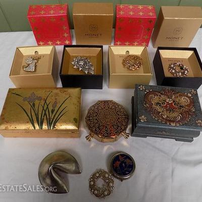 WVT089 Monet Brooches and Jewelry Boxes

