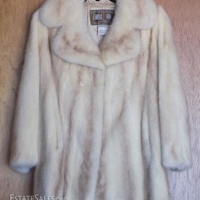 WVT201 Beautiful Genuine EMBA Furriers Mink Coat
