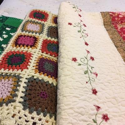Quilts, Bed Spreads, Bedding

