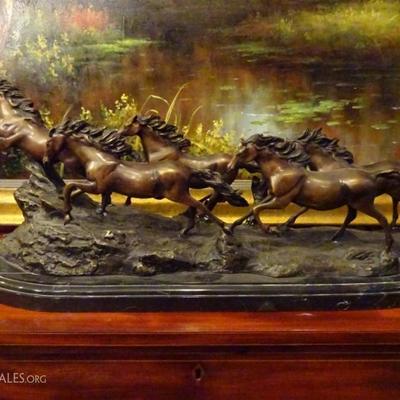 LARGE BRONZE SCULPTURE ON MARBLE BASE, 5 HORSES