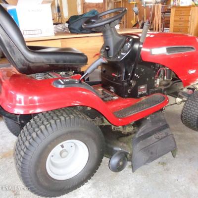 Craftsman Ride On Lawn Tractor Intex LT 3000 Comes with 40