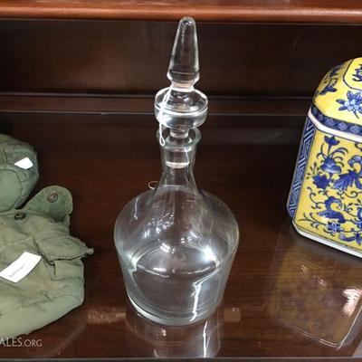 Glass decanter
