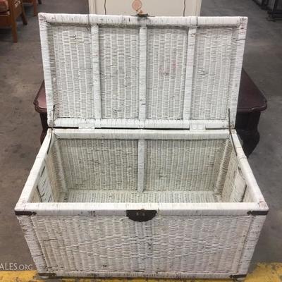 Wicker storage box