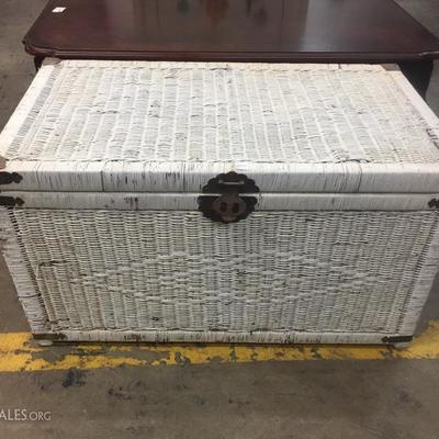 Wicker storage basket