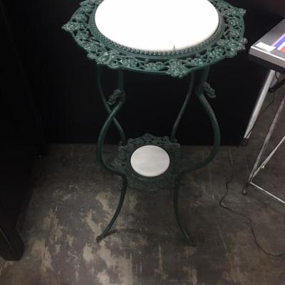Plant stand