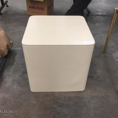 Laminate table