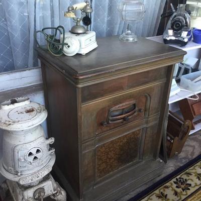 Pre-1930's Southern stove, sitting next to a 1929 Victor Radio Electrola